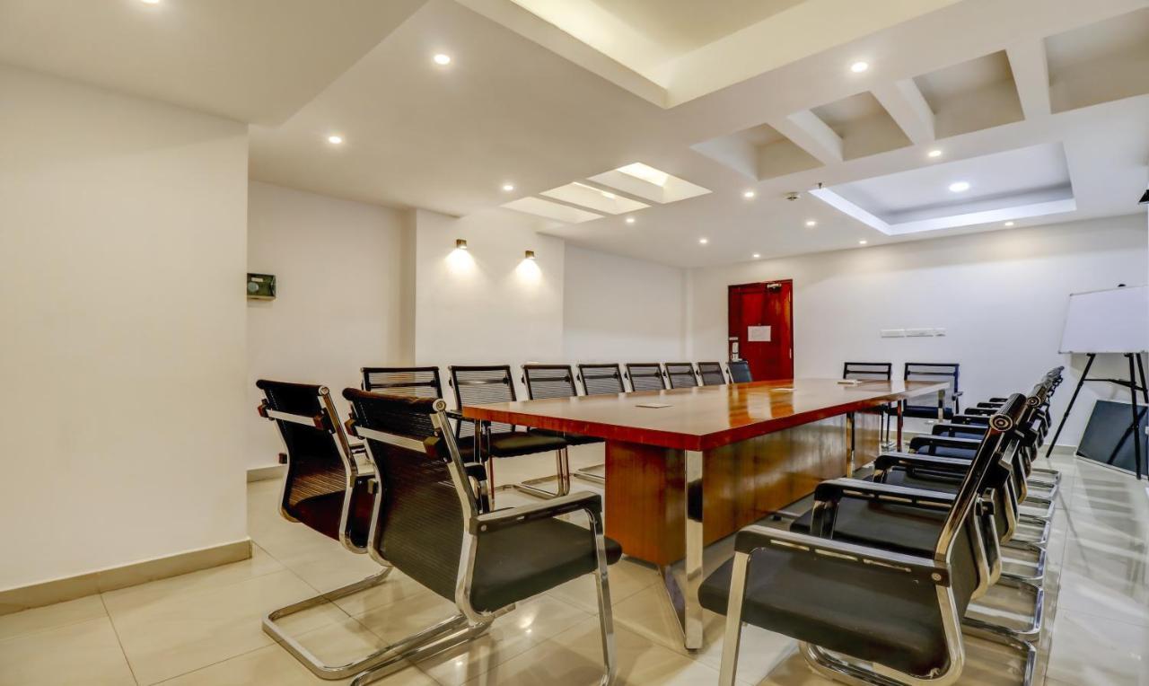 Hotel Luciya Kochi Buitenkant foto
