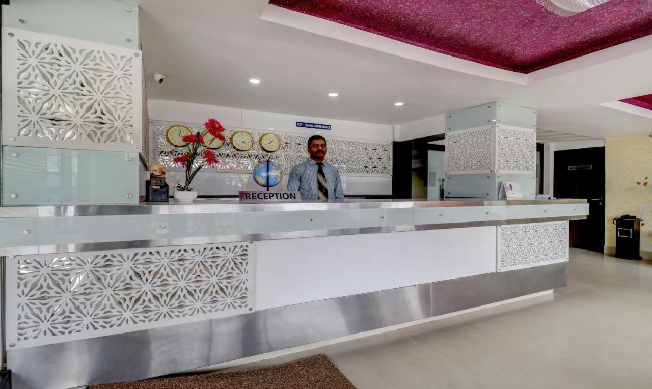 Hotel Luciya Kochi Buitenkant foto