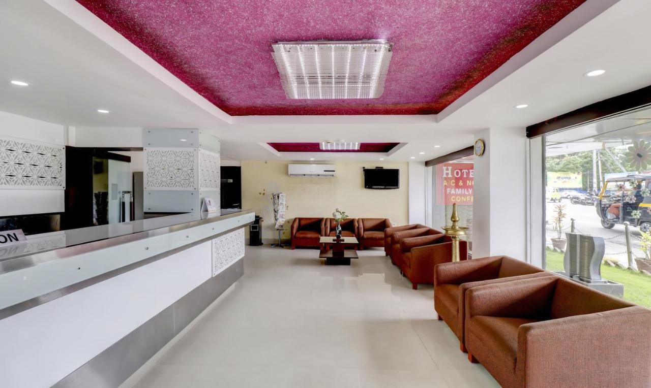 Hotel Luciya Kochi Buitenkant foto