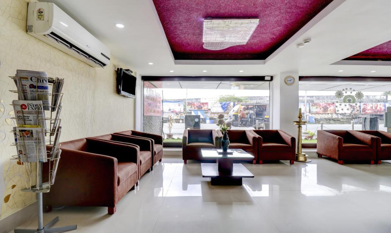 Hotel Luciya Kochi Buitenkant foto
