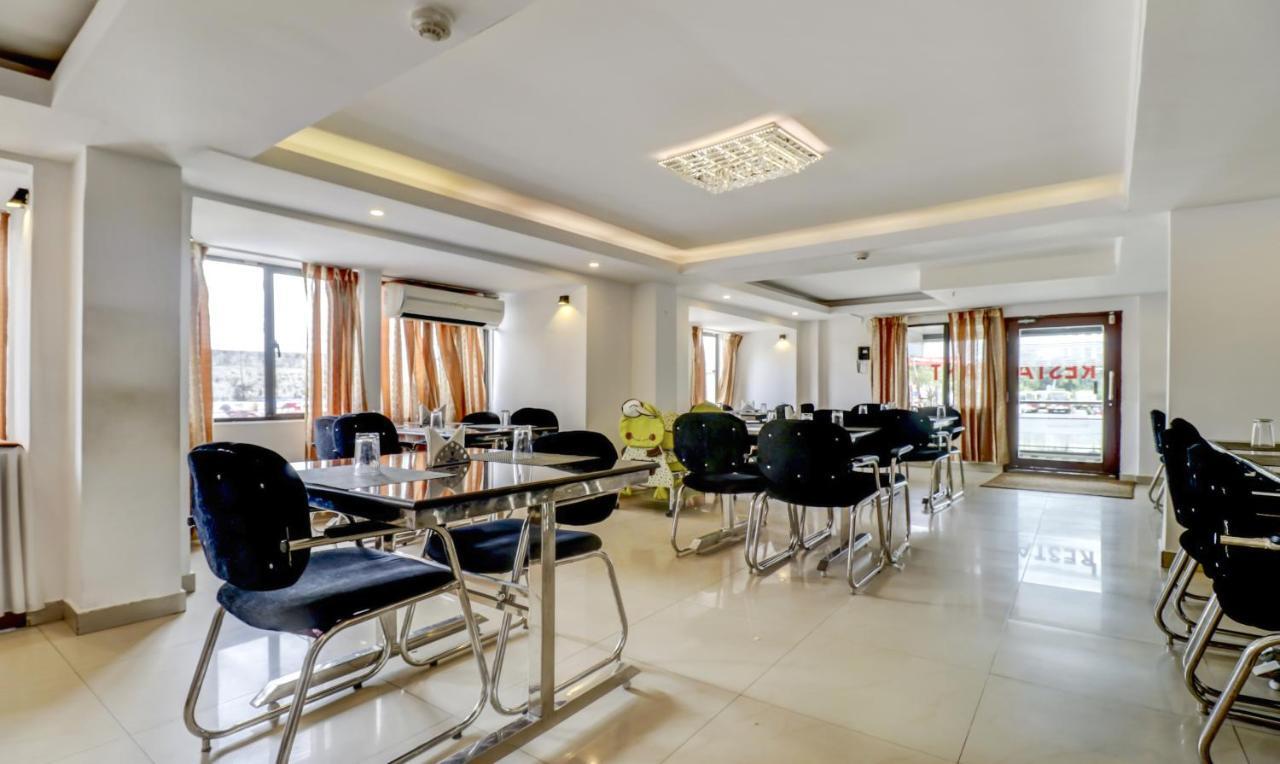 Hotel Luciya Kochi Buitenkant foto