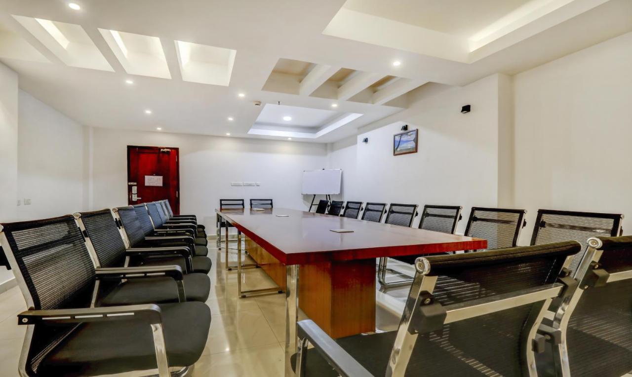 Hotel Luciya Kochi Buitenkant foto